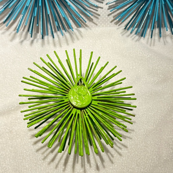 3 Vibrant Blue and Green Metal Sea Urgents Starbursts Wall Decor 60’s style - Picture 7 of 8